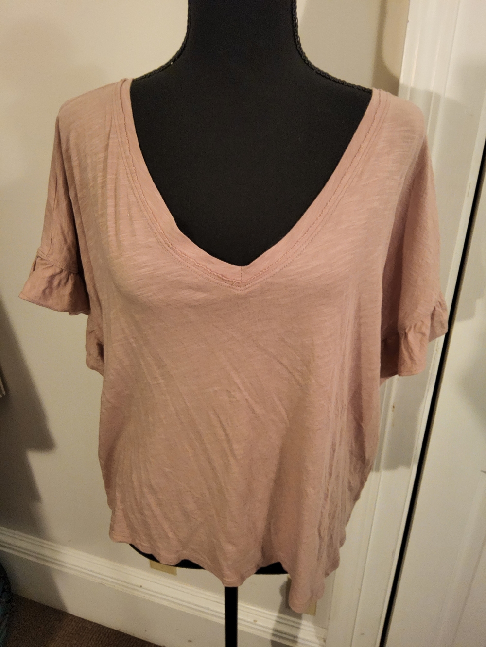 Carve Designs Mauve V-Neck Short Ruffle Sleeve Tee